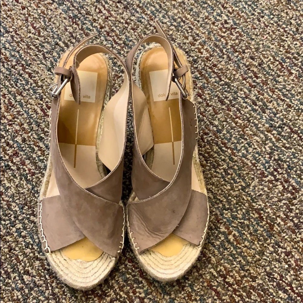 [Dolce Vita] tan straw wedge espadrille